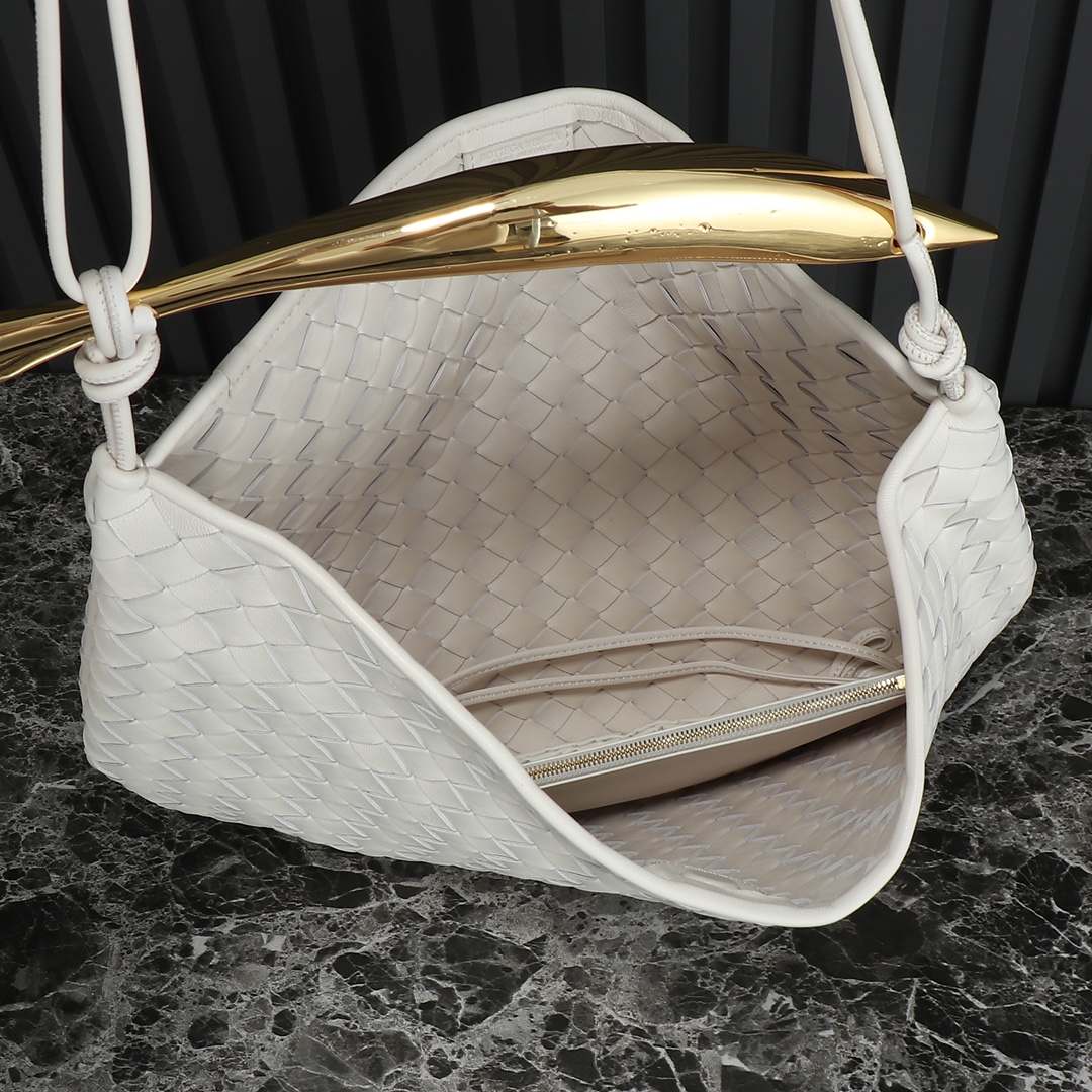 Bottega Veneta Hobo Bags